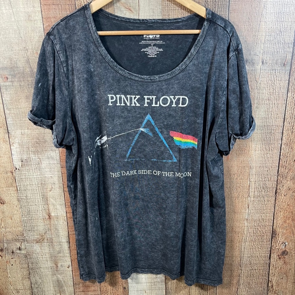 Torrid Pink Floyd Dark Side of the Moon Mineral Wash Graphic Tee Shirt Size 2 2X
